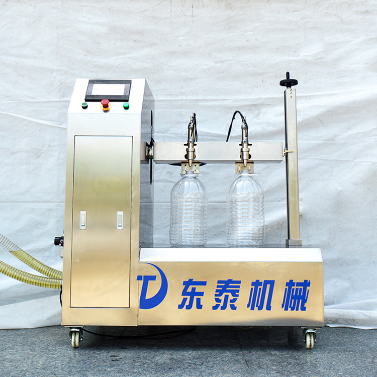 俱往矣，數(shù)風(fēng)流人物，還看東泰半自動(dòng)食用油灌裝機(jī)