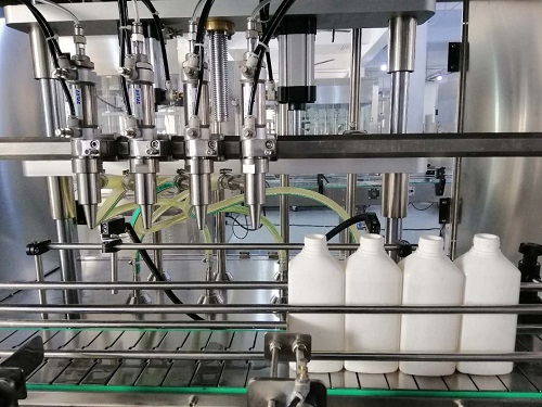 食用油灌裝機(jī)屢次調(diào)試不見好轉(zhuǎn)？那是因?yàn)槟銢](méi)有盤對(duì)他